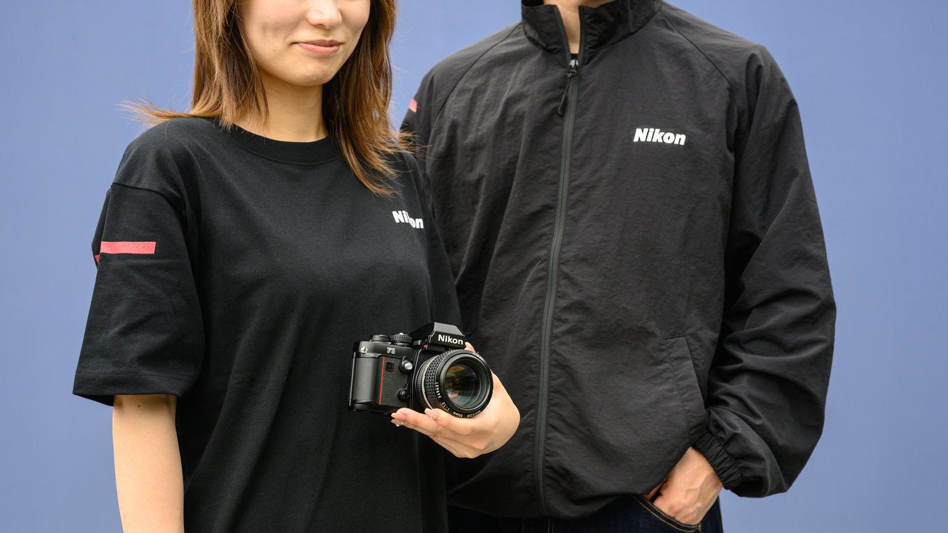 Nikon jacket, shirt and umbrella released through Nikon Direct Japan